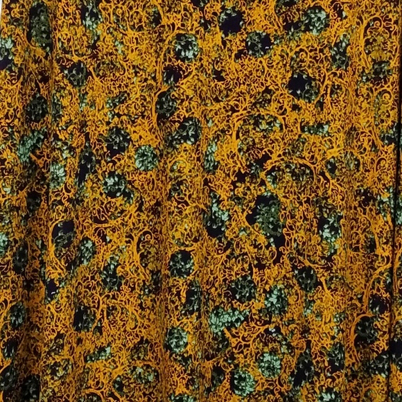 Azure Skirt - Picture 2 of 3